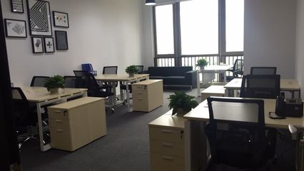 南油大廈附近 精裝50平商務寫字樓 辦公家具全包永新匯 漢京國際