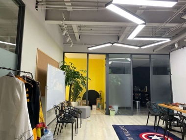 通州北苑萬達(dá)廣場精品寫字樓出租317平精裝修帶家具拎包入住出租 辦公樓租賃 北京我愛我家