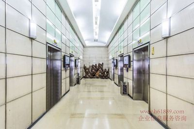 購物公園旁超高使用率電梯口寫字樓，業(yè)主直租，誠(chéng)邀入駐中心商務(wù)大廈