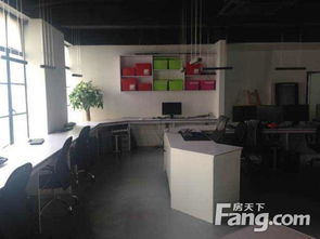 映巷創意工廠 毗鄰美食街的輕工業風寫字樓，地鐵直達，精裝送露臺